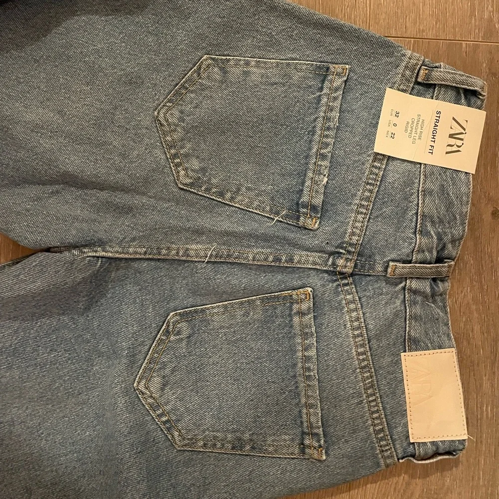 Zara straight leg jeans - Picture 2 of 4